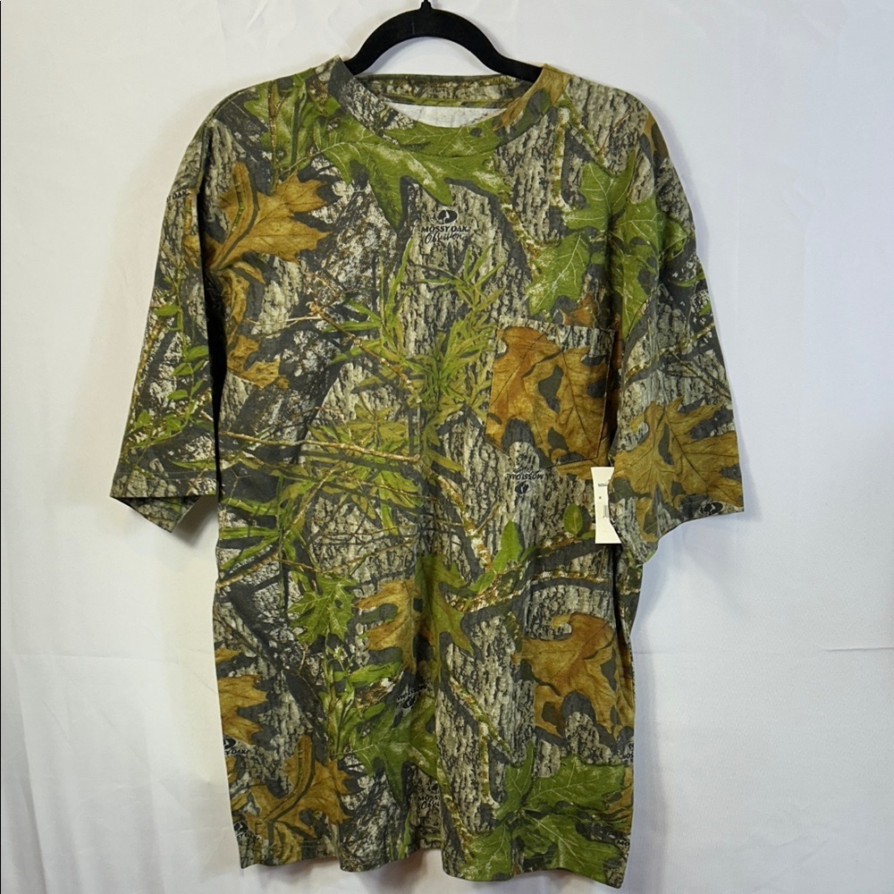 Mossy Oak Green and Brown Camouflage Tee Size Medium Front Pocket New